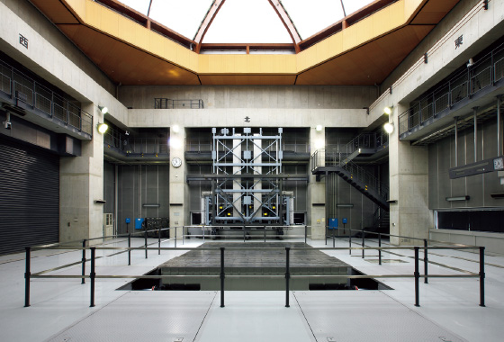 An atrium of metal and concrete for a modern building